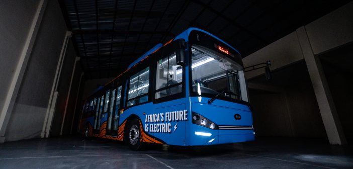This image has an empty alt attribute; its file name is 9-ROAM-LAUNCHES-FIRST-ELECTRIC-MASS-TRANSIT-BUS-IN-KENYA-702x336.jpg
